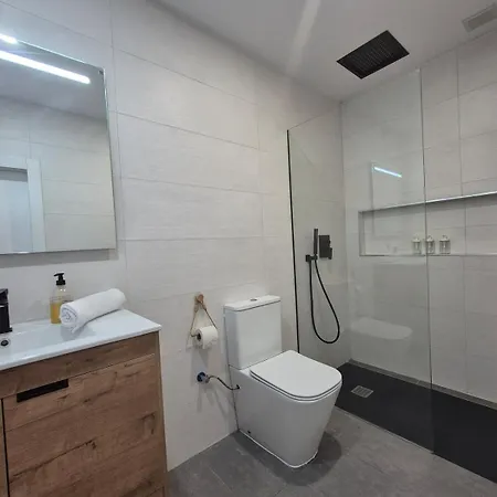 Moderno Con Garaje En 1a148 Gijon